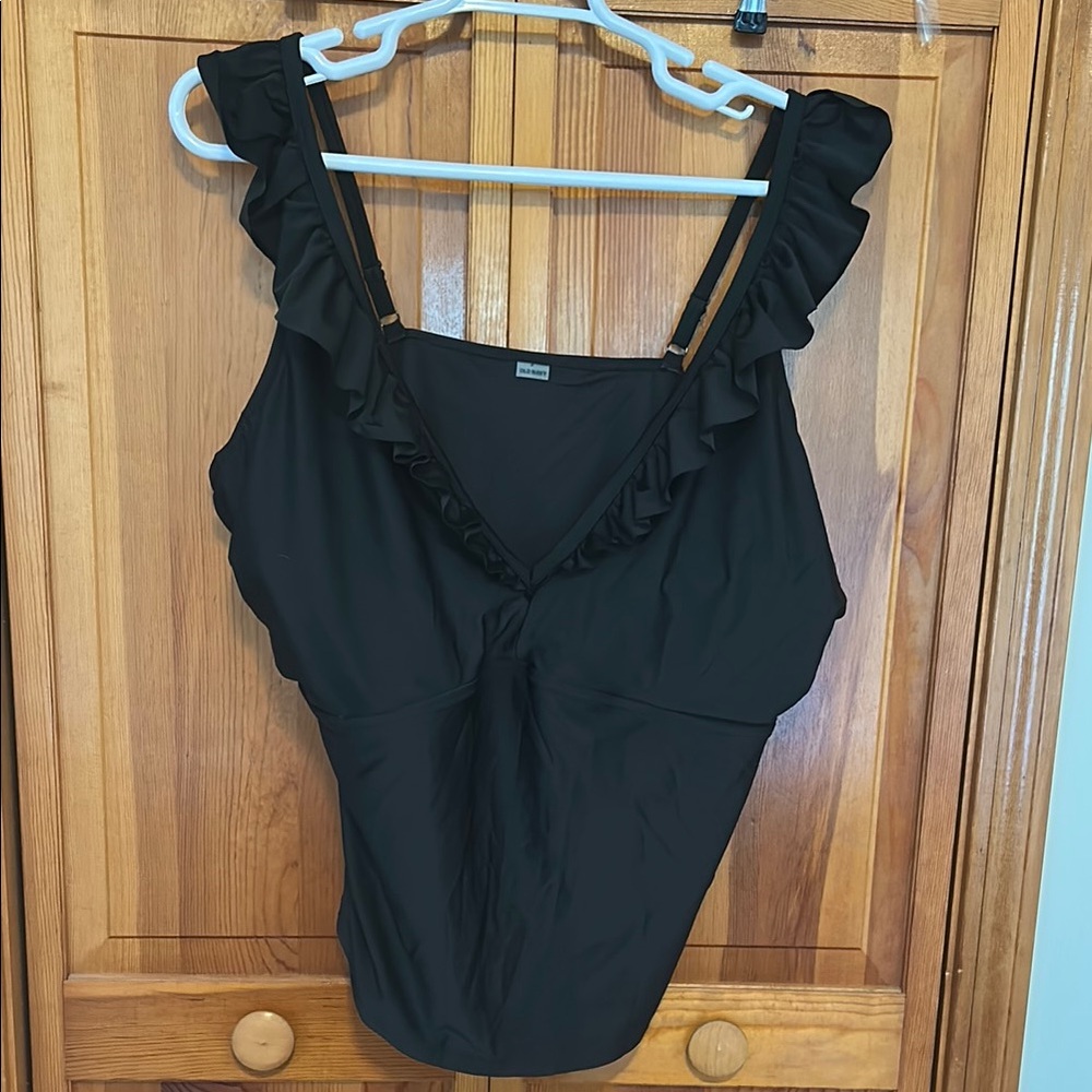 Old Navy Black Ruffle Swim Top Plus 4X NWT Bikini Top Adjustable Straps
